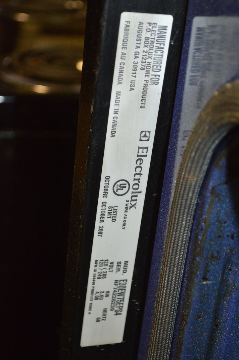 ELECTROLUX ICON 30 INCH STAINLESS WALL OVEN *