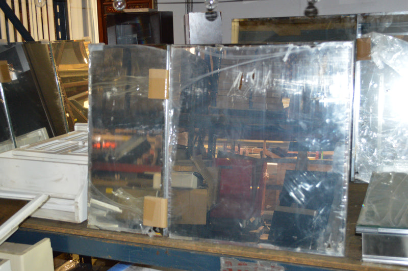 DOUBLE DOOR MIRRORED MEDICINE CABINET 36 x 26 *