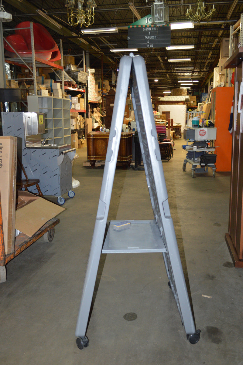 Iceberg Presentation Easel Stand 33 by 73-Inch, Charcoal Gray