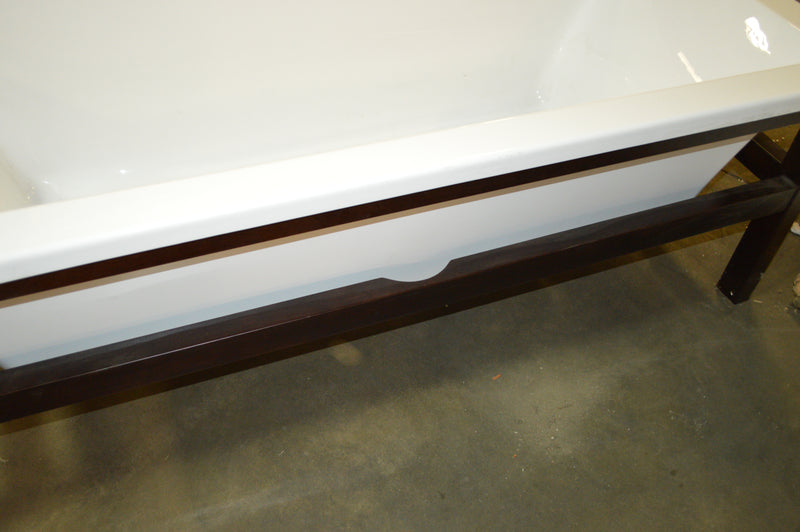 LUXURY FREE STANDING TUB