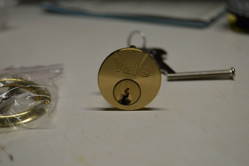 Yale replacement Lock, rim cylinder replacement with 2 keys,