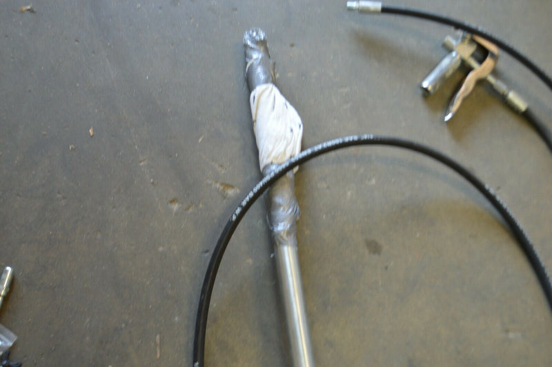 Westward Portable Grease Pump with Gun, fits 16gal drum