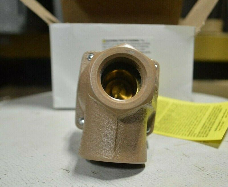 WATTS iron safety relief valve, FNPT Inlet  3/4", FNPT Outlet 1"