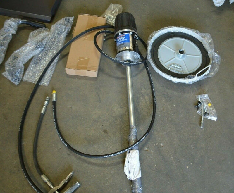 Westward Portable Grease Pump with Gun, fits 16gal drum