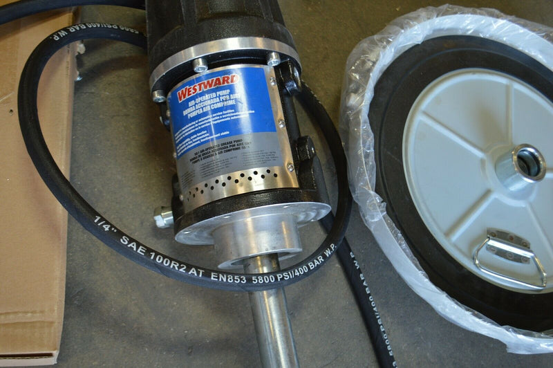 Westward Portable Grease Pump with Gun, fits 16gal drum