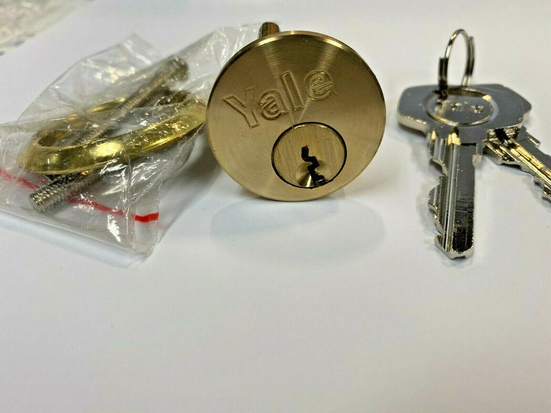 Yale Cylinder Lock with keys