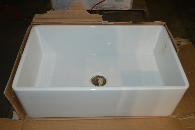 Farmhouse / Apron Sink