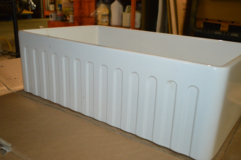 Farmhouse / Apron Sink